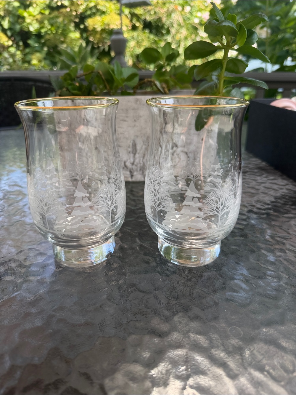 Vintage set 2Libby Gold-Rimmed Holiday Winter Wonderland tulip Glass Tumblers -